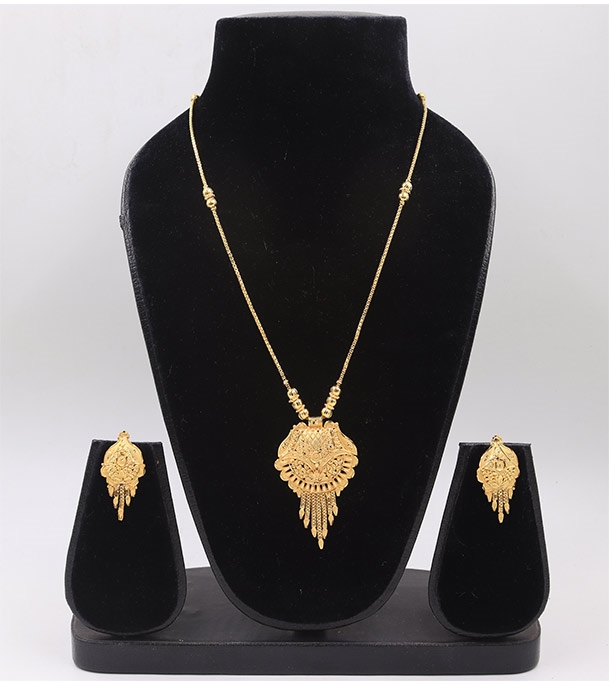 Buy Chain With Locket & Ear Ring  Online 