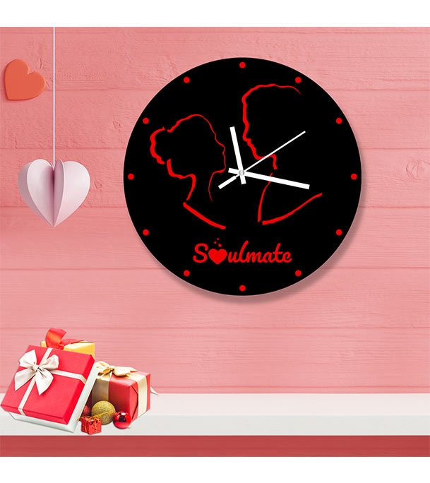 Picture of Valentine Thematic Wooden Board Wall Clock