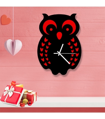 Picture of Valentine Thematic Wooden Board Wall Clock