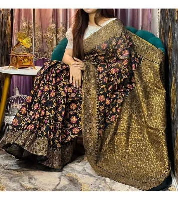 Picture of Women's Half Silk Skin Print Saree