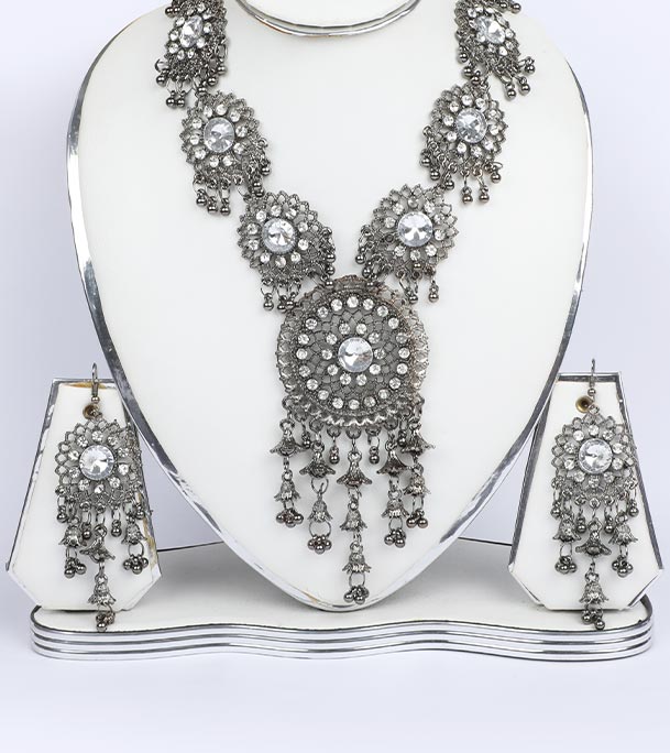 Picture of Silver Color Antique Long Sita For Girls and Women 