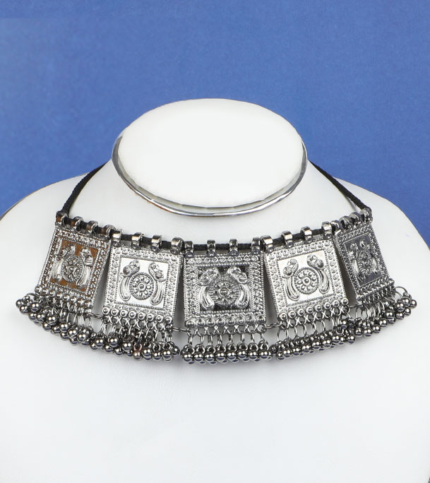 Picture of Copper Color Beautiful Choker Neckpiece For Girls and Women 