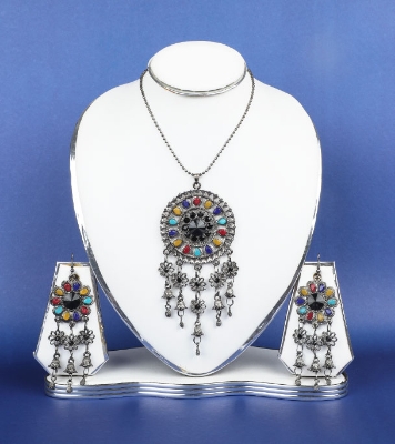 Picture of MultiColor Antique Long Chain Neckpiece For Girls and Women 