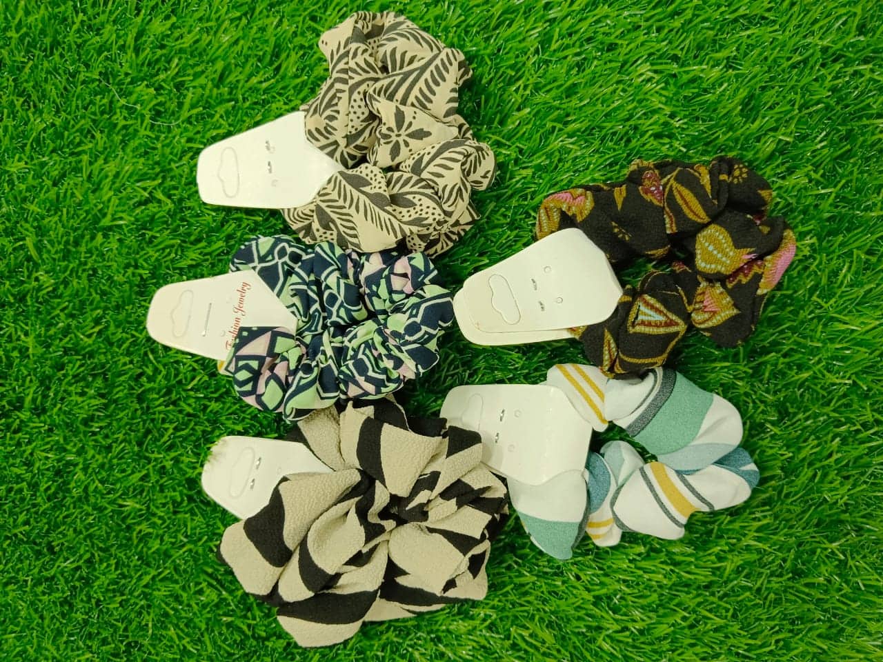 Picture of Silk Scrunchie Hair Band And braselet For Girls 5 Piece - Hair Band