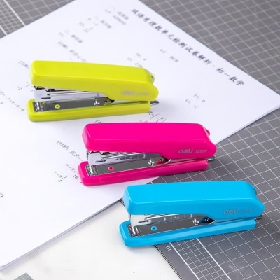 Picture of Deli	E0229F Stapler Random Color
