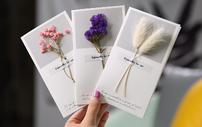 Picture of Dried Real Flowers Invitations Postcards Handmade Birthday Card Festival Greeting Card For Wedding Party