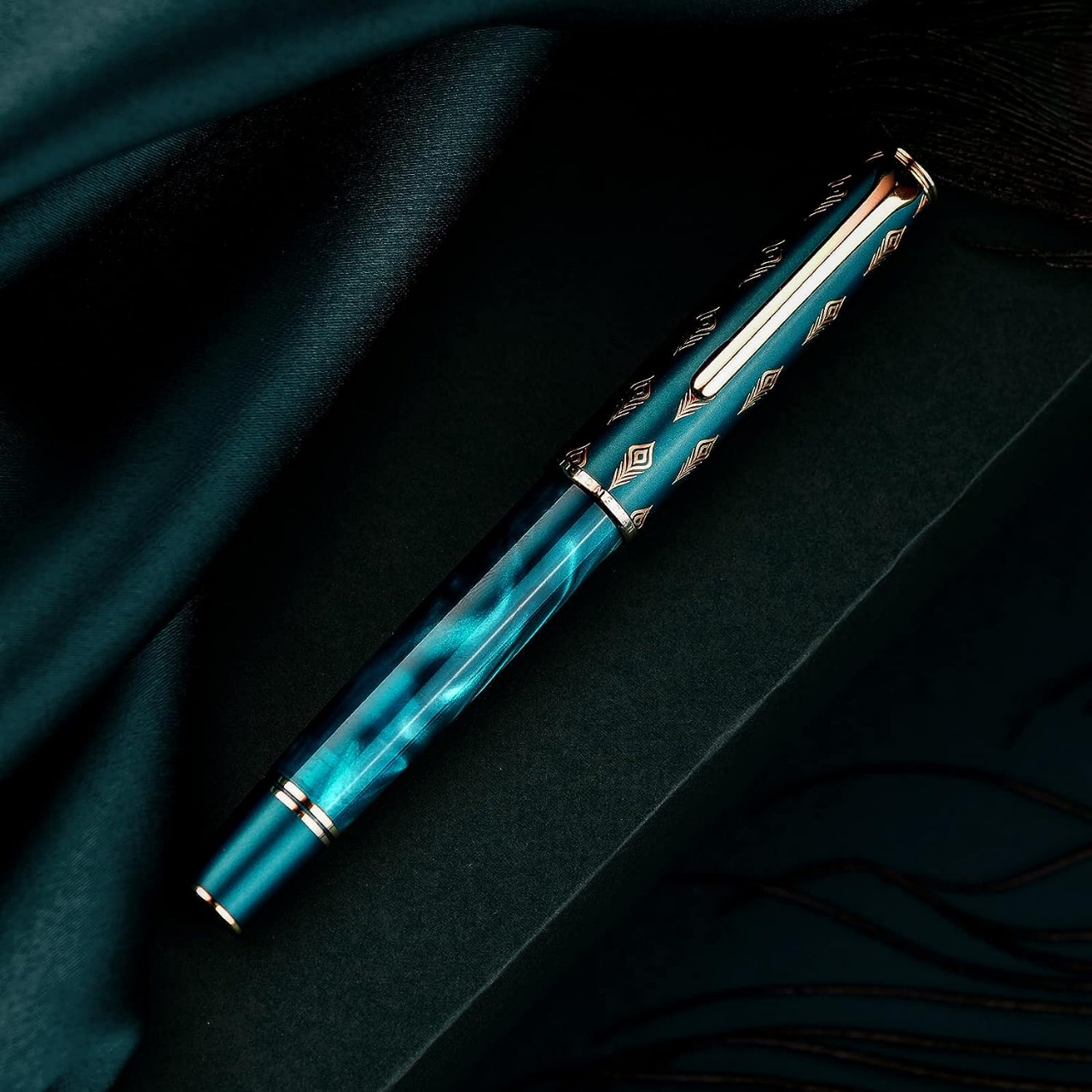 Picture of Hongdian N7 Blue Peacock Resin Piston Fountain Pen, Iridium Extra Fine Nib Classic Pen, Smooth Writing Pen with Metal Box
