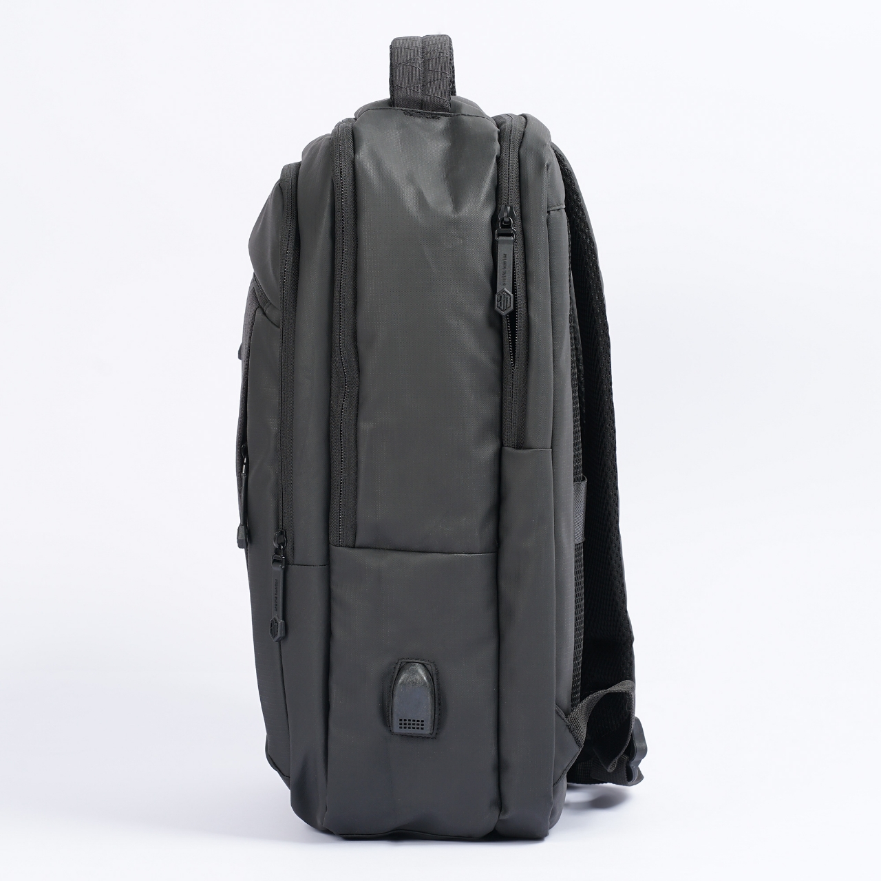 Picture of MY SHOPEE BD Arctic Hunter  Fan's made addition Waterproof Unisex Mens's Backpack school bag  made in bangladesh And Women's Backpack With Laptop Compartment for 15-17inch And USB Charging