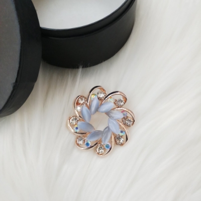 Picture of Stone & Metal Brooch /Hijab Pin/ Saree Pin for Women (Golden) (Imported) Model-BRC-1114 - 1 Piece - Brooch - Brooch for Women - হিজাব পিন