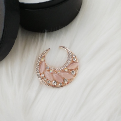 Picture of Stone & Metal Brooch /Hijab Pin/ Saree Pin for Women (Golden) (Imported) Model-BRC-1115 - 1 Piece - Brooch - Brooch for Women - হিজাব পিন