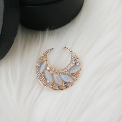 Picture of Stone & Metal Brooch /Hijab Pin/ Saree Pin for Women (Golden) (Imported) Model-BRC-1115 - 1 Piece - Brooch - Brooch for Women - হিজাব পিন