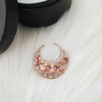 Picture of Stone & Metal Brooch /Hijab Pin/ Saree Pin for Women (Golden) (Imported) Model-BRC-1116 - 1 Piece - Brooch - Brooch for Women - হিজাব পিন