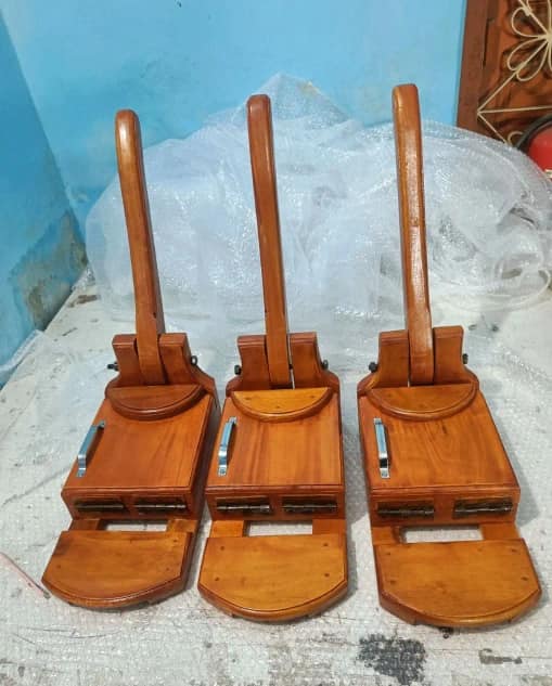Picture of Wooden Ruti Maker Original With Free Gift - Make Delicious Rotis Effortlessly With This Original Wooden Ruti Maker - Complete With Free Gifts Of Ruti Paper And Double-Sided Gum Tape