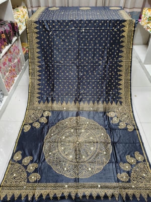 Picture of Fashionable Reshom Silk Saree