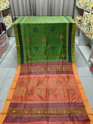 Picture of Fashionable Reshom Silk Saree