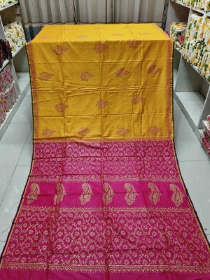Picture of Fashionable Reshom Silk Saree