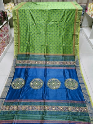 Picture of Fashionable Reshom Silk Saree