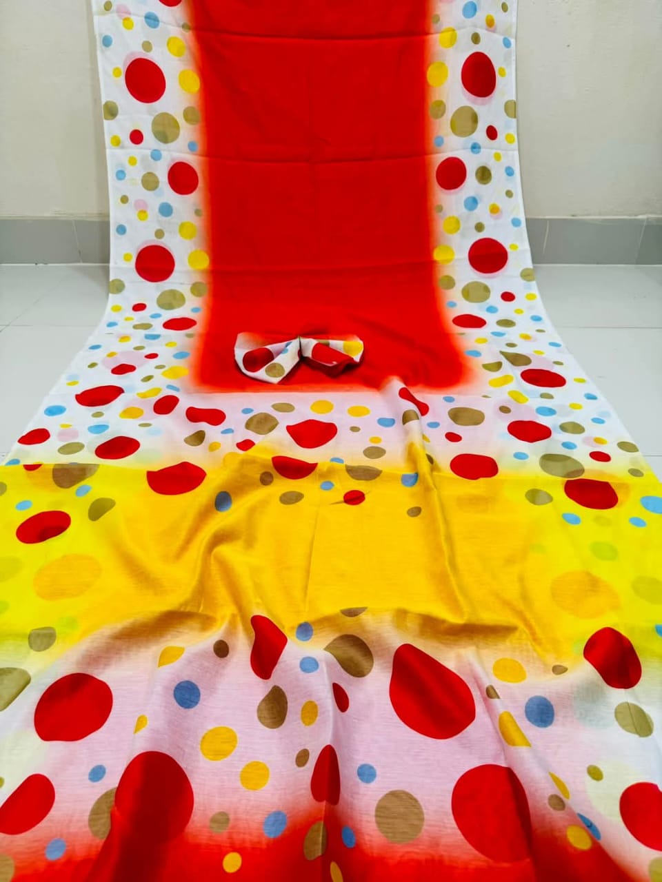 Picture of Chanderi Silk Saree - Luxurious Traditional Indian Weave for Elegance