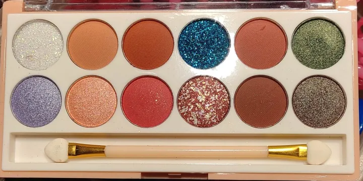 Picture of 12 Color Eyeshadow Pallets