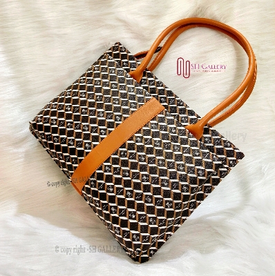 Buy Trendy & Durable PU Leather Tote Handbag – Style Meets Functionality at Best Prices in Bangladesh