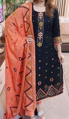 Picture of Three piece/ Salwar Kameez/ Cotton salwar kamiz