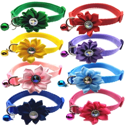 Picture of Flower Design Cat Collar