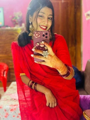 Picture of হাফসিল্ক চুমকি শাড়ী/ Half Silk Chumki Glam Saree – Shine with Bengali Elegance