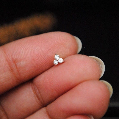 Buy Traditional Gold Three Stone Mossanite Diamond Cut Nose Pin -7mm with Gift Box at Best Prices in Bangladesh