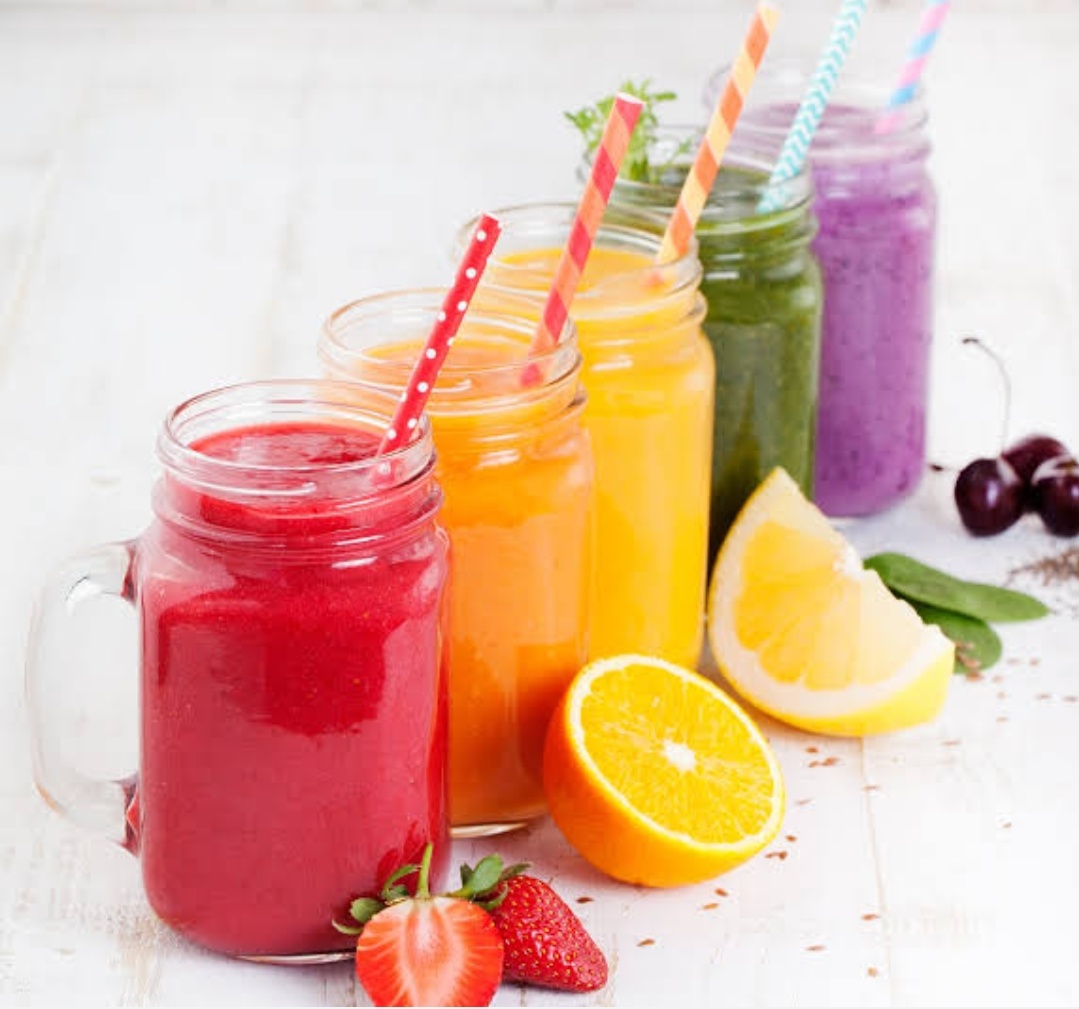 Picture of Juice Glass Straw Jar with Lid and Straw Summer Ice Cream Fruit Cold Drinking Water Jars Cold Coffee Juice Cup Glass Mason Jar 500 ml - Coffee Mug