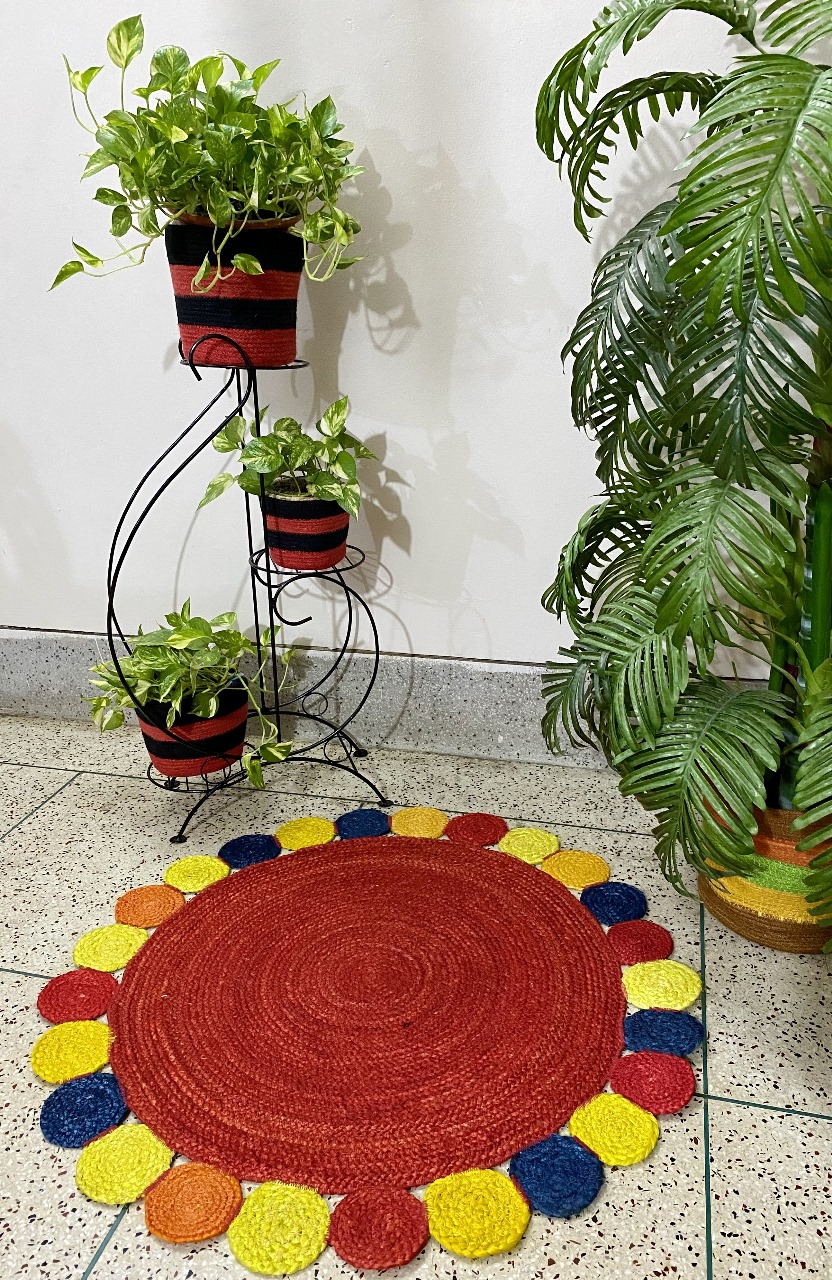 Picture of 1 Pieces 3ft Jute Rugs/ Mat + 3 Pieces Plant Basket ( 4 Pieces set )