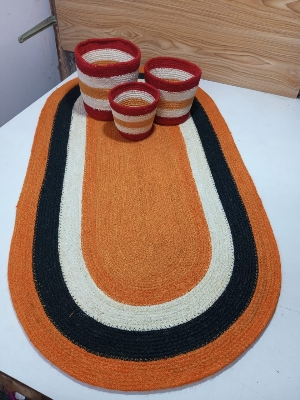 Picture of 1 pieces Oval Jute Mat and 3 pieces Basket ( 4 pieces set , mat size: 2/4ft )