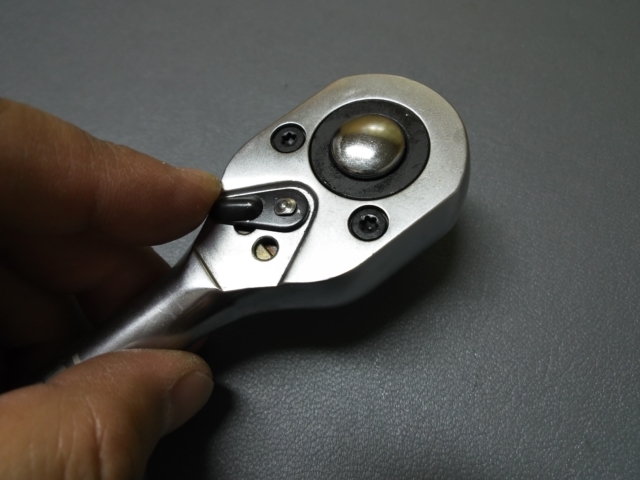 Picture of TOLSEN 1/2" Square Drive Quick Release Reversible Socket Ratchet Wrench Model: 15120 - Kings Trading