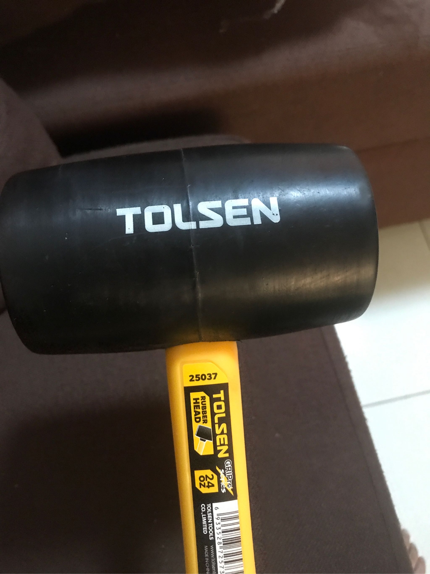 Picture of TOLSEN Rubber Mallet 675g Fiberglass Rubberized Handle Grip Model: 25037
