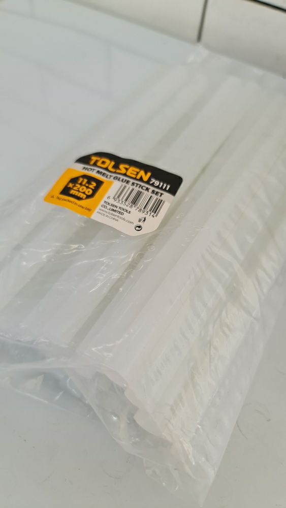 Picture of TOLSEN Hot Melt Glue Stick Set 11.2x200mm, 1 Kg (50-51Pcs)  79111 - Kings Trading