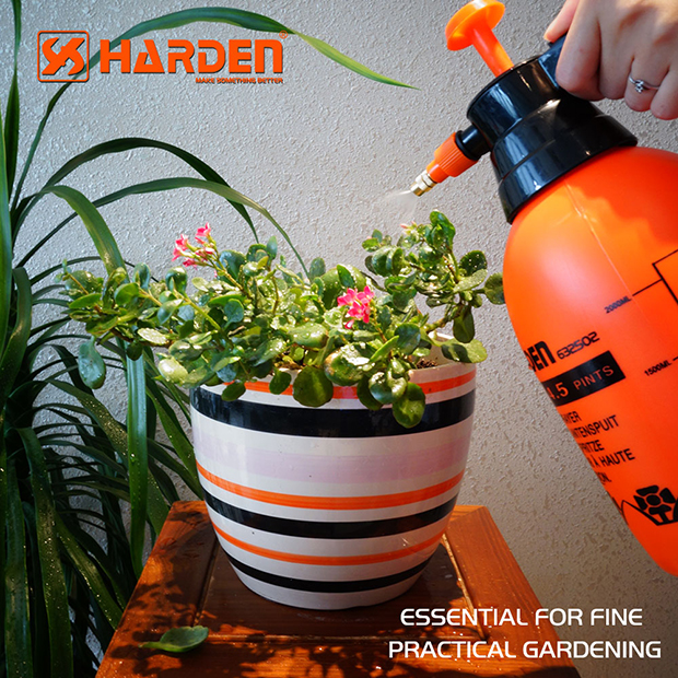 Picture of Harden 2L Plastic Pressure Sprayer Bottle for Home and Garden 632502