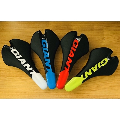 Picture of Bicycle Giant Saddle City Bike Cycling City Bike Contact Comfort Upright GIANT SADDLE SEAT MTB ROAD SR SETA