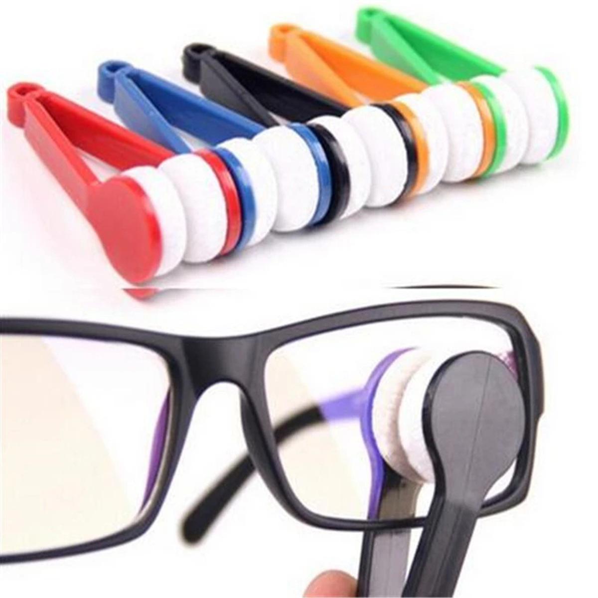 Picture of Portable Multi-function Mini Microfiber Cleaning Tool- For Sunglasses And Eyeglass / Convenient Eyeglass Cleaner Brush / Multicolor Glasses Soft Brush