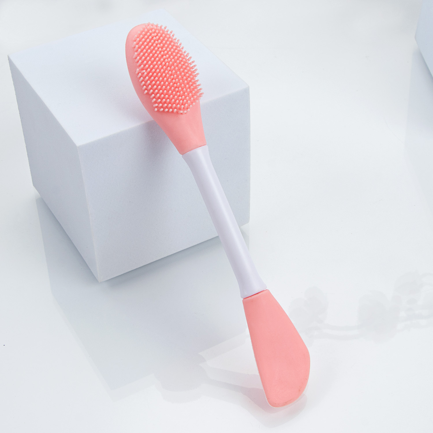 Picture of 1pc Facial Mask Brush Silicone Facial Mask DIY Brush Soft Fashion Beauty Women's Skin Care Home Makeup Tools Nose Brush