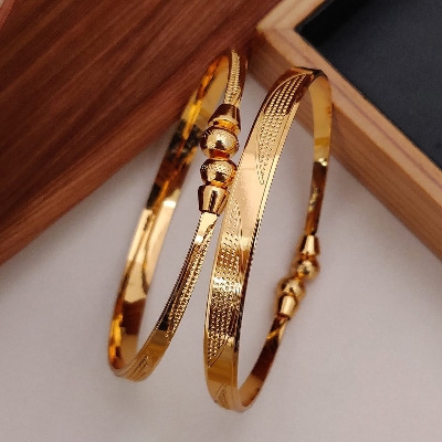 Picture of Latest Design Bangles Party Wear Gold Plated Women Jewelry Women Girls Cuff Free Size
