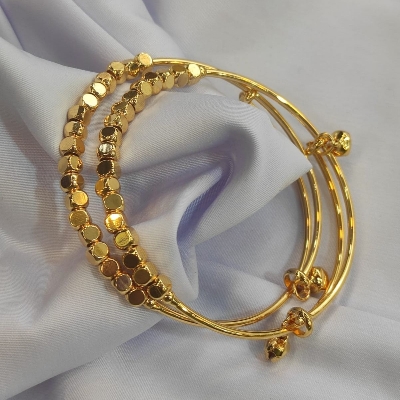 Picture of New Super Trending Design Shining Beads Adjustable Bracelets For Women & Girls