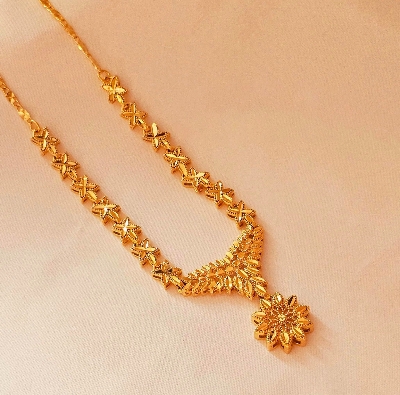 Picture of Luxury Design Fashionable New Model Charming  Necklace For Women & Girls Party Necklace