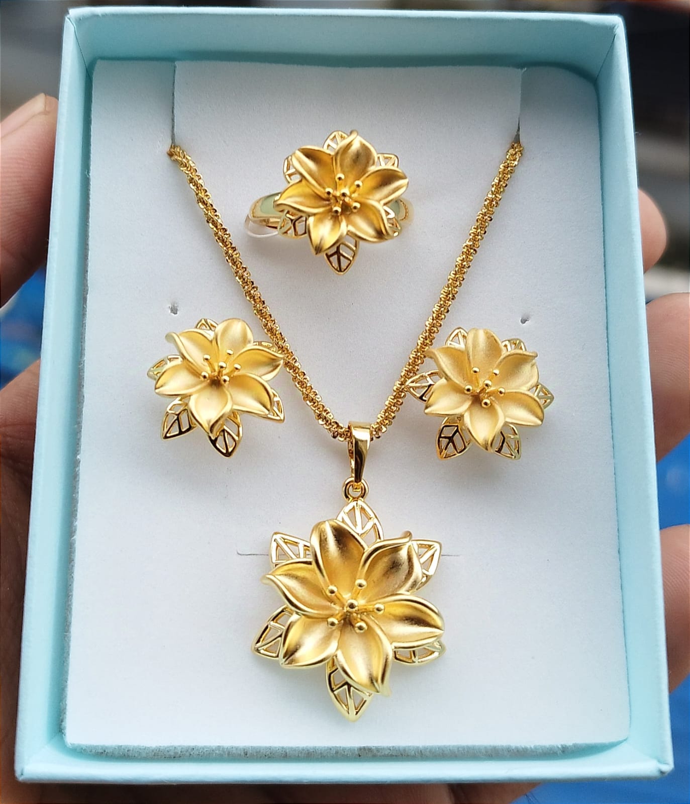 Picture of Xuping Jewelry Sets For Women Bridal Flower Locket Necklace Chain Xuping Earrings & Xuping Ring Fine Jewelry Wedding Party Gift