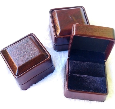 Picture of Luxury Dark Brown Wooden Square Shape High Piano Polish Artificial Leather Paint Lacquered Finish Jewelry Packaging Boxes gift for Her