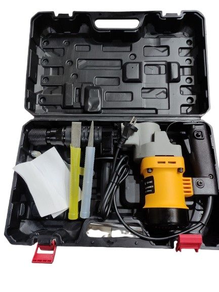 Picture of KANDO 1300W DEMOLITION HAMMER / BREAKER MACHINE