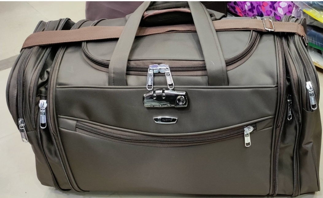 Picture of Nuoxiya Travel Bag  Lock System Large Square Shaped  Small Size Waterproof & Washable Storage Capacity 20 Kg