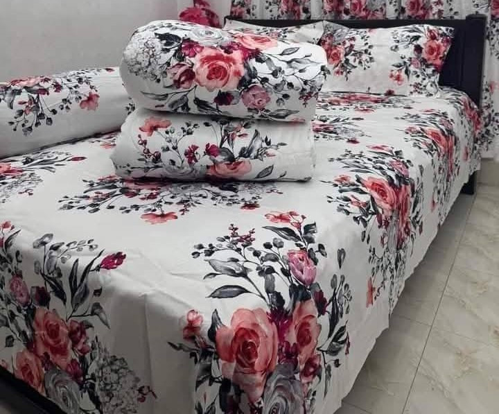 Picture of 5 Pieces Comforter + Bed Sheet Combo Set