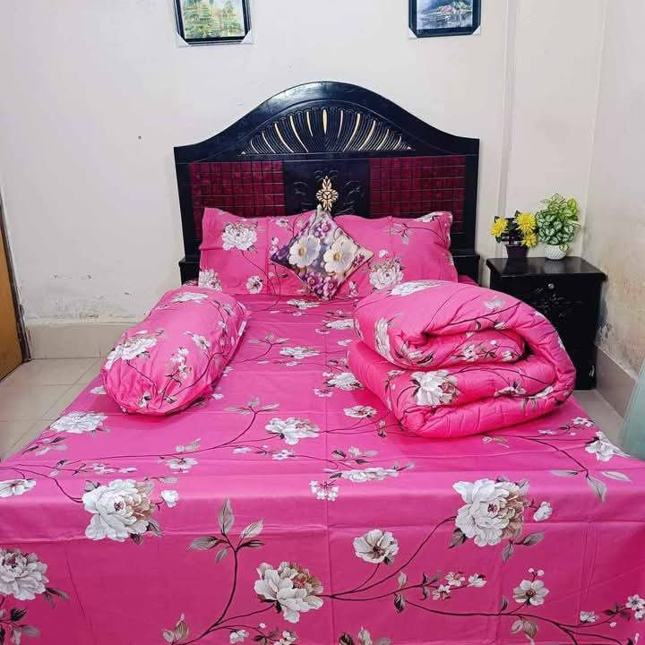 Picture of 5 Pieces Comforter + Bed Sheet Combo Set