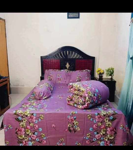 Picture of 5 Pieces Comforter + Bed Sheet Combo Set