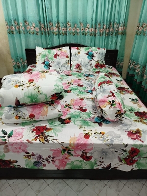 Picture of 5 Pieces Comforter + Bed Sheet Combo Set