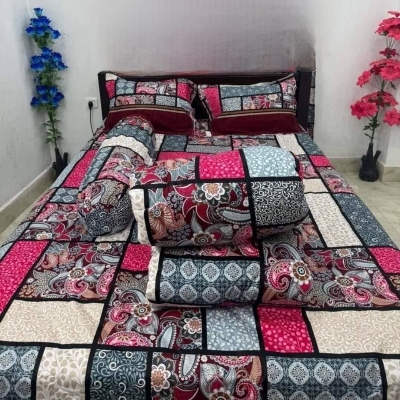 Picture of 5 Pieces Comforter + Bed Sheet Combo Set